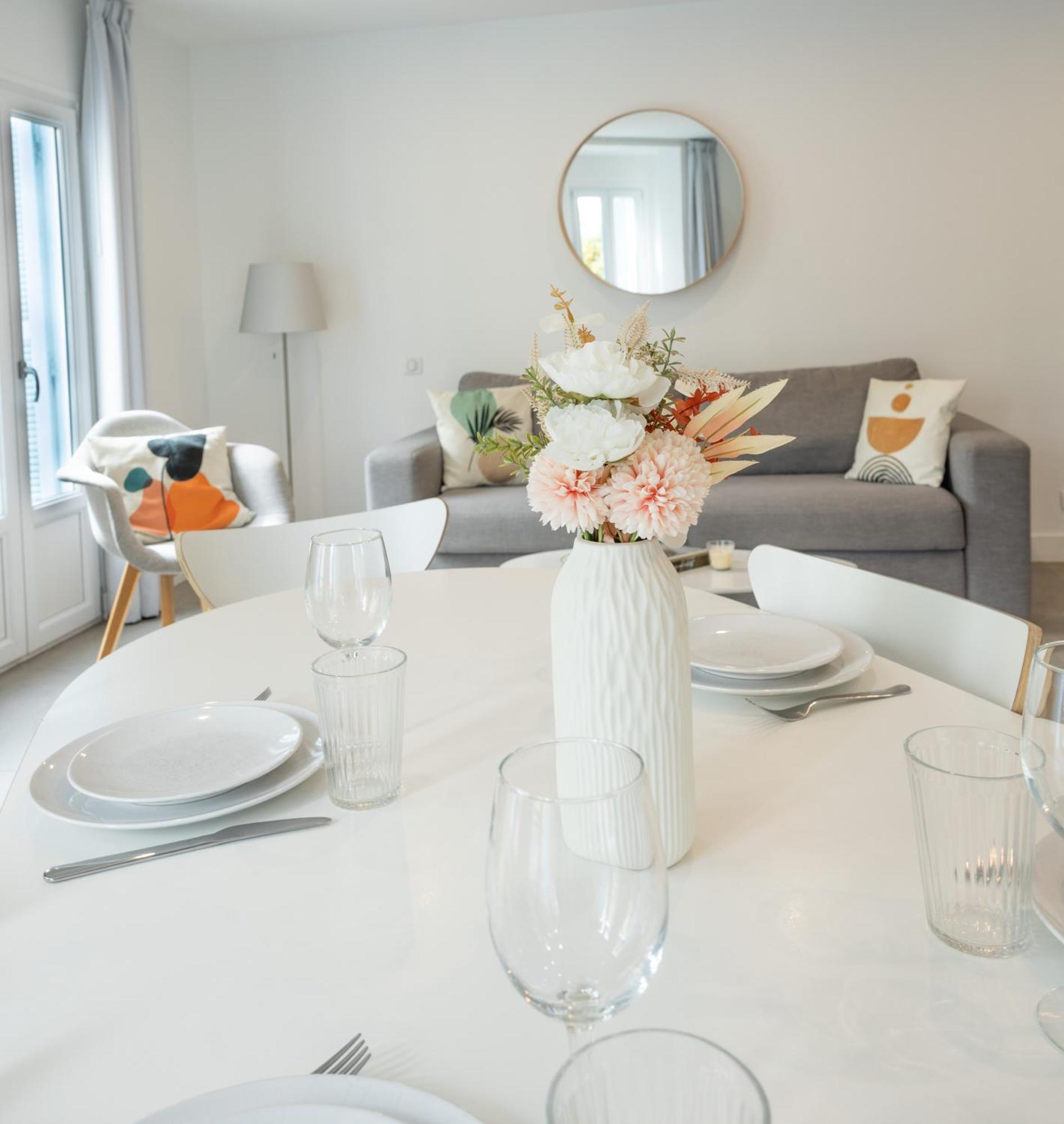 Republique Appartements Мантон Екстер'єр фото