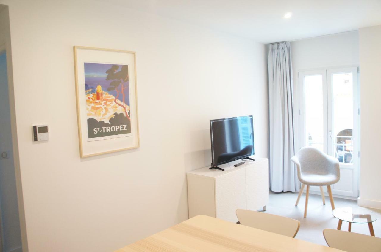 Republique Appartements Мантон Екстер'єр фото